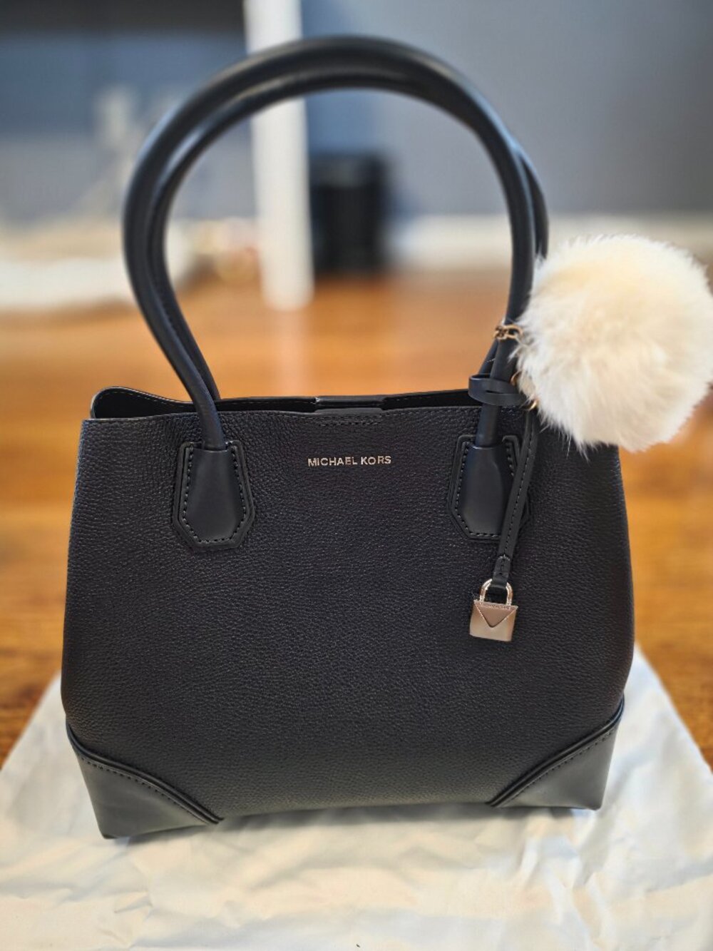 Michael Kors Rounded Mercer Purse